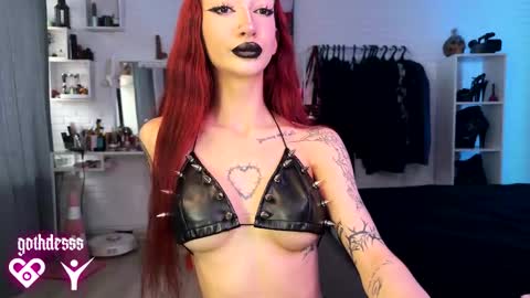 Snapshot of gothdesss chatting on November 8, 2025, 6:57 am online show from November 8, 2025, 6:57 am