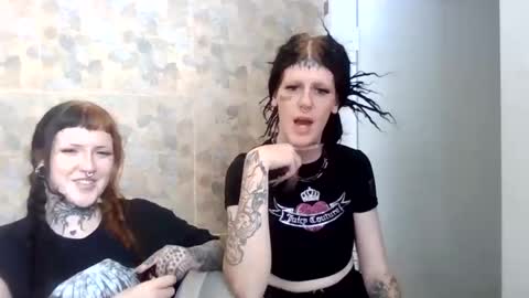 Snapshot of gothdollrubee chatting on December 18, 2025, 8:09 am gothdollrubee online show from December 18, 2025, 8:09 am