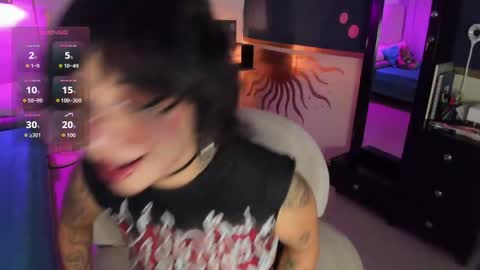 Snapshot of gothv chatting on May 26, 2026, 2:18 am Violet online show from May 26, 2026, 2:18 am