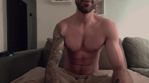 gottalovelatinas online show from April 23, 2026, 5:37 pm