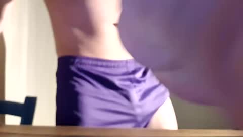 goura2000 online show from December 29, 2024, 10:47 pm