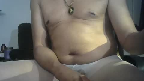 Snapshot of gr8peephole chatting on December 19, 2025, 11:01 pm gr8peephole online show from December 19, 2025, 11:01 pm