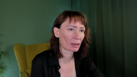 Snapshot of grace_kellyy chatting on May 19, 2026, 4:30 am Grace online show from May 19, 2026, 4:30 am