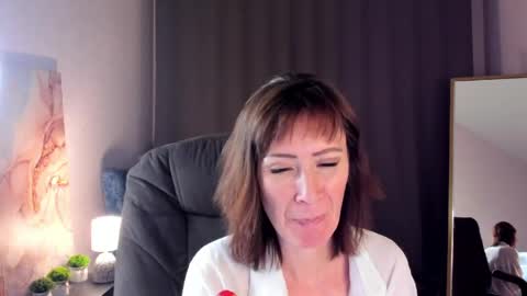 Snapshot of grace_kellyy chatting on May 29, 2026, 5:38 am Grace online show from May 29, 2026, 5:38 am