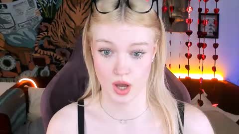 Grace Glamour online show from February 28, 2025, 11:25 am