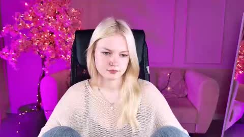 Grace Glamour online show from September 10, 2025, 5:07 am