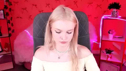 Grace Glamour online show from November 22, 2025, 5:50 am