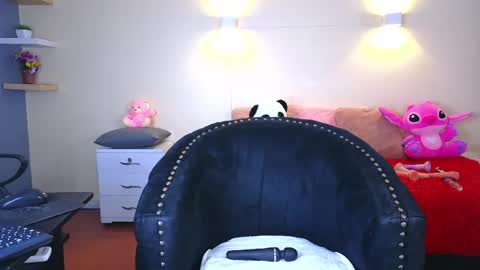 Snapshot of gracehall chatting on May 14, 2026, 8:15 pm Grace online show from May 14, 2026, 8:15 pm