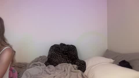 graceyrose online show from September 29, 2025, 3:50 pm