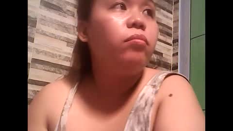 Snapshot of graciabuttercup chatting on December 12, 2024, 11:40 am gracia online show from December 12, 2024, 11:40 am