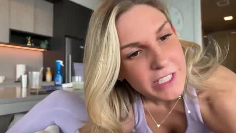 Gracie Mae online show from February 27, 2025, 9:25 pm