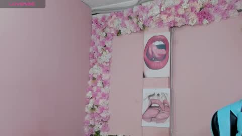 Snapshot of grandmother_milf chatting on September 28, 2025, 7:19 pm Mi Name is violeta online show from September 28, 2025, 7:19 pm