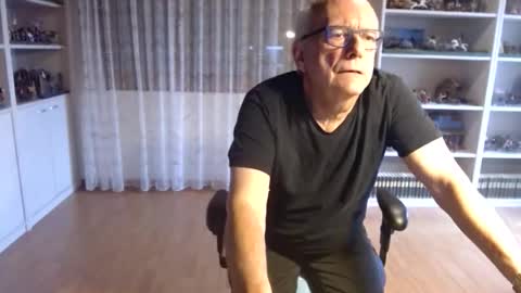 grandpach online show from October 25, 2025, 12:02 pm