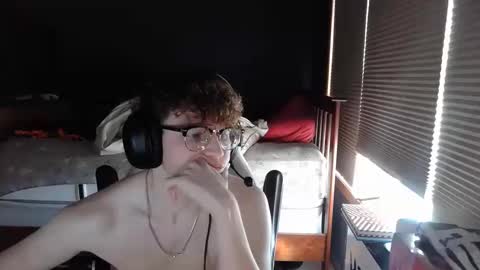 Snapshot of granter21 chatting on March 12, 2025, 2:45 pm granter21 online show from March 12, 2025, 2:45 pm