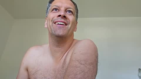 Snapshot of grattitude chatting on February 1, 2026, 10:19 pm grattitude online show from February 1, 2026, 10:19 pm