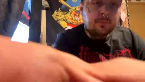 graveyardblunts66 online show from November 19, 2025, 7:36 pm