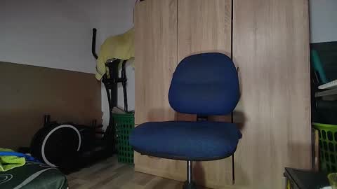 grayrosty online show from October 17, 2025, 1:46 pm