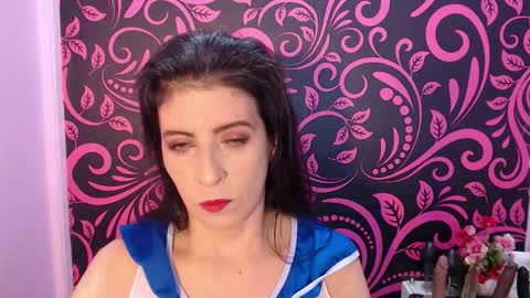 Isabella online show from October 10, 2025, 11:42 am