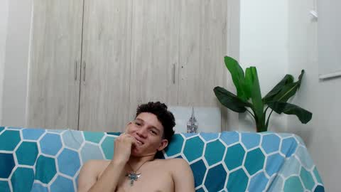 Snapshot of grecia_millercol chatting on December 30, 2024, 1:37 am grecia_millercol online show from December 30, 2024, 1:37 am