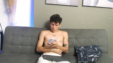 Snapshot of grecia_millercol chatting on January 30, 2025, 12:16 pm grecia_millercol online show from January 30, 2025, 12:16 pm