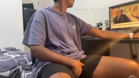 Snapshot of grecias1 chatting on December 18, 2025, 4:57 pm grecias1 online show from December 18, 2025, 4:57 pm