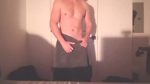 green821821 online show from March 7, 2025, 1:20 am