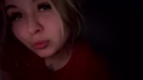 Snapshot of green_eyes_twinkl chatting on March 15, 2026, 7:53 pm Lina 3 online show from March 15, 2026, 7:53 pm