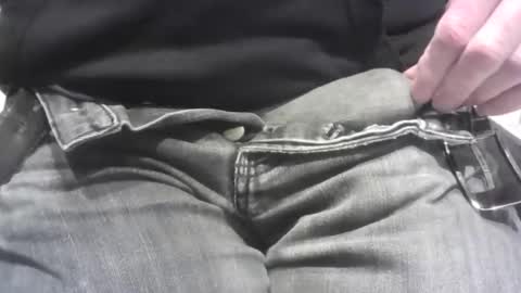 Snapshot of green_robin_hood chatting on December 1, 2024, 10:53 pm Green Robin Hood online show from December 1, 2024, 10:53 pm