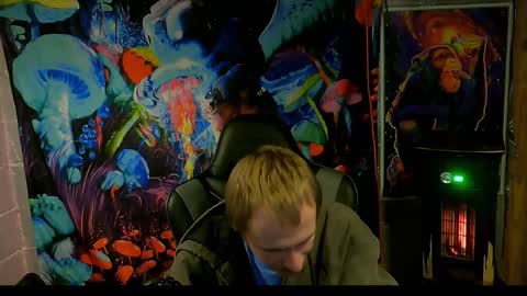 Greenlungs8195 online show from December 20, 2024, 5:47 am