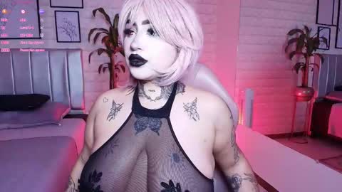   online show from September 10, 2025, 7:14 pm