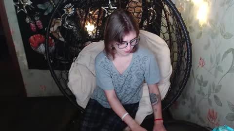 Lina online show from November 25, 2025, 11:10 am