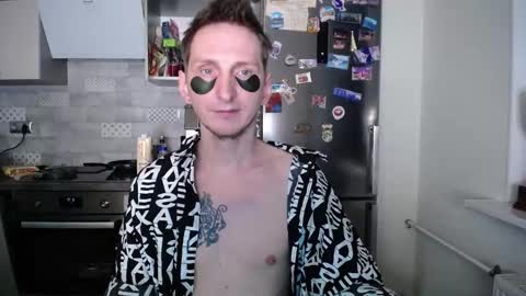 greg_photog online show from October 5, 2025, 3:16 am