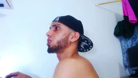 Snapshot of gregory_hardxx chatting on October 10, 2025, 2:32 am GREGORY online show from October 10, 2025, 2:32 am