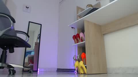  Greta  online show from October 6, 2025, 7:55 pm