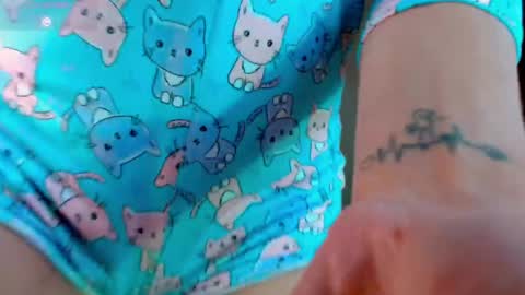 Greyslopez online show from December 29, 2024, 12:41 am