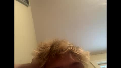 Perfectlyaveragesavage online show from September 19, 2025, 2:29 pm