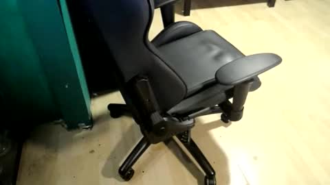 gripthat88 online show from April 9, 2026, 6:13 am