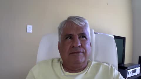 grisa01 online show from April 15, 2026, 1:07 pm