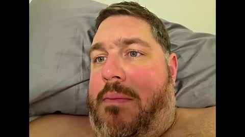 Snapshot of grizzly_uncut chatting on December 17, 2025, 4:29 am grizzly_uncut online show from December 17, 2025, 4:29 am