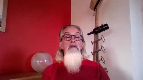 Snapshot of grybear60 chatting on October 27, 2025, 7:01 am Grybear online show from October 27, 2025, 7:01 am