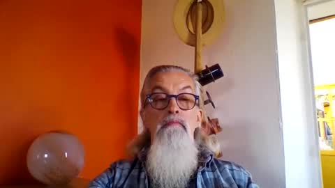 Snapshot of grybear60 chatting on November 11, 2025, 12:05 pm Grybear online show from November 11, 2025, 12:05 pm