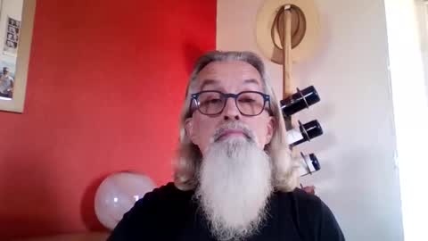 Snapshot of grybear60 chatting on November 25, 2025, 11:54 am Grybear online show from November 25, 2025, 11:54 am