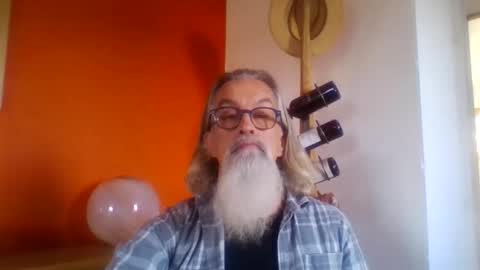 Snapshot of grybear60 chatting on November 28, 2025, 10:18 am Grybear online show from November 28, 2025, 10:18 am