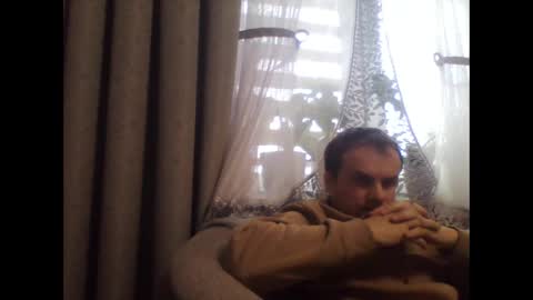 Snapshot of grzes1976 chatting on December 4, 2025, 9:29 am grzes1976 online show from December 4, 2025, 9:29 am