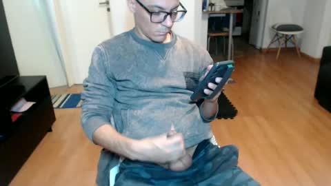 Snapshot of guachin_new chatting on June 25, 2026, 5:12 am guachin_new online show from June 25, 2026, 5:12 am