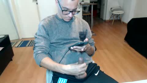 Snapshot of guachin_new chatting on July 4, 2026, 10:16 pm guachin_new online show from July 4, 2026, 10:16 pm