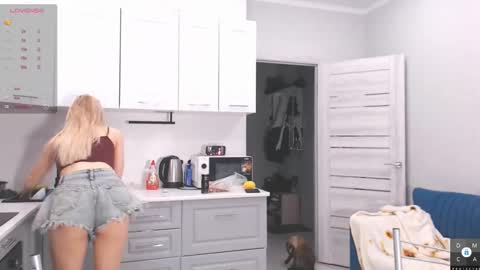 Eva online show from February 26, 2026, 11:20 am