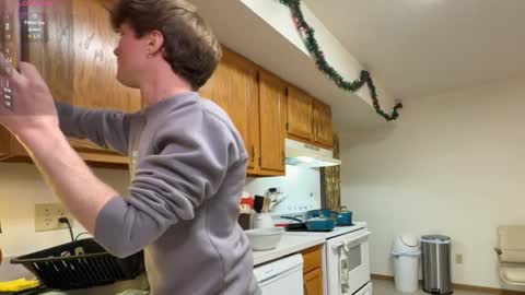 Snapshot of gucciboi4 chatting on November 30, 2025, 5:06 pm gucciboi4 online show from November 30, 2025, 5:06 pm