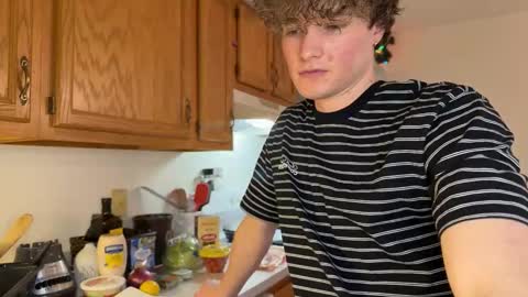 Snapshot of gucciboi4 chatting on January 10, 2026, 6:53 pm gucciboi4 online show from January 10, 2026, 6:53 pm