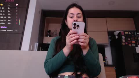 Elena online show from June 3, 2026, 1:25 pm